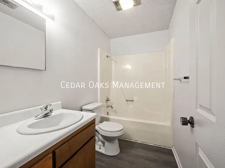801 N 17th Pl #33 — Photo 9