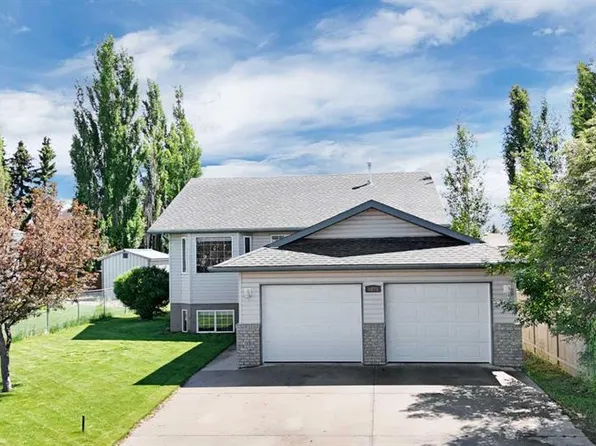 5823 N 60th Ave, Rocky Mountain House, AB T4T 1K2