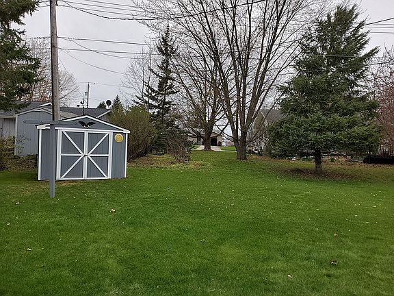 Nice yard shed