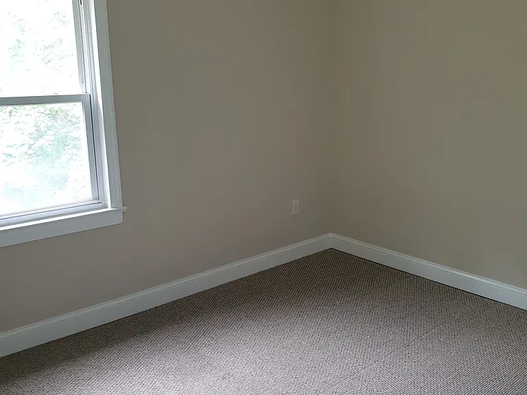 First Bedroom - 6