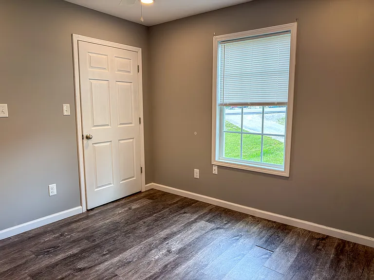 1430 S Main St #5 — Photo 7