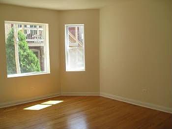 5th image of 732 N Hamlin Ave
