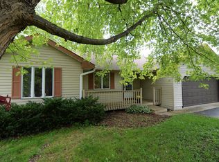 4412 Elmleaf Dr, McHenry, IL 60051