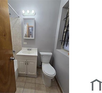4th image of 11027 S King Dr APT 1E