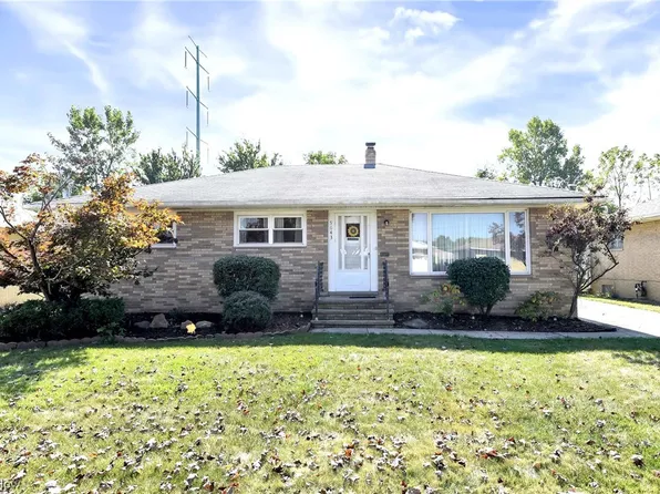 9643 Idlewood Dr, Brooklyn, OH 44144