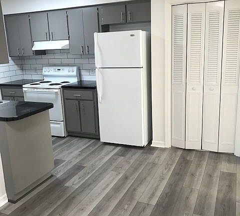 dining area and connected kitchen