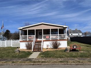 128 E 1st St, Grindstone, PA 15442