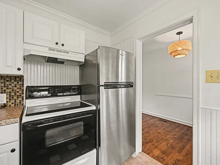 1811 Lynnwood Dr #2 — Photo 12