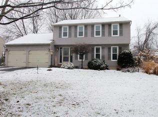 7509 Overland Dr, North Syracuse, NY 13212