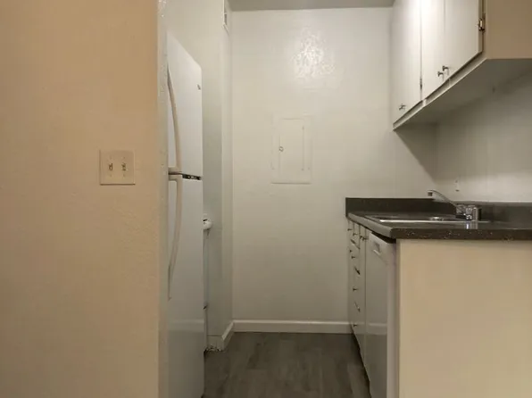 Parkview Village Apartments