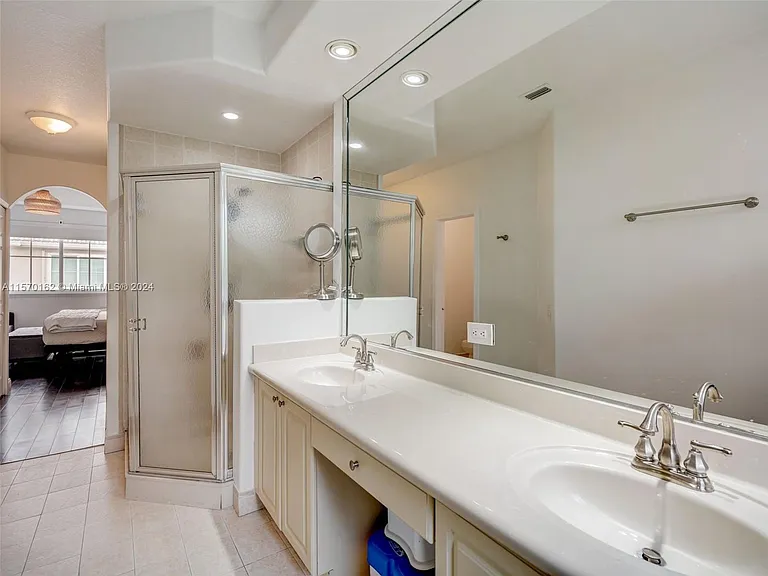 3123 NW 101st Pl — Photo 4