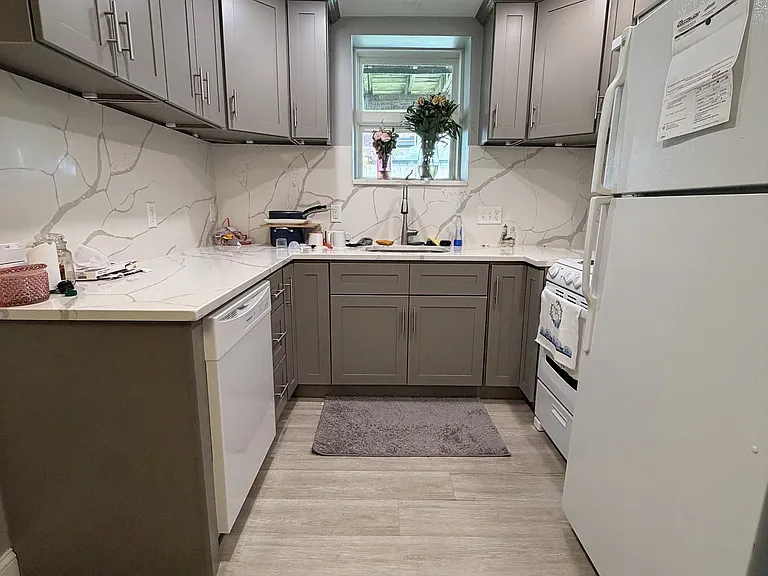 39 Arlington Ave #B — Photo 1