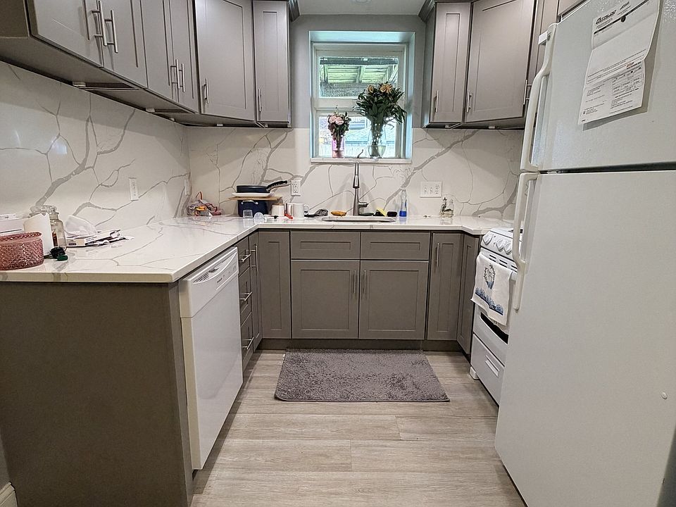 1st image of 39 Arlington Ave #B