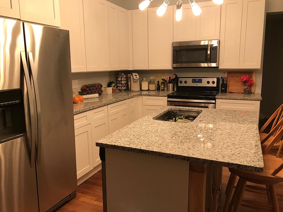 2nd image of 38 Morris St APT A