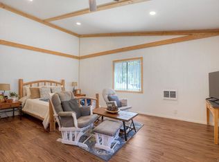 22223 Crestline Rd, Palomar Mountain, CA 92060