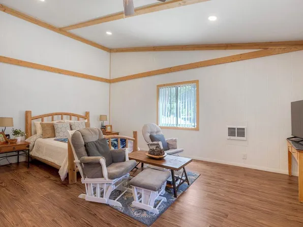 22223 Crestline Rd, Palomar Mountain, CA 92060