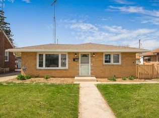 1709 Highland Ave, Crest Hill, IL 60403