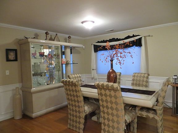 5th image of 46 Ambassador Ln
