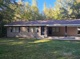 596 Pitts Rd, Hattiesburg, MS 39402