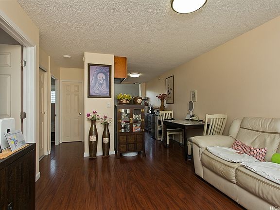 4th image of 1426 Keeaumoku St APT B13