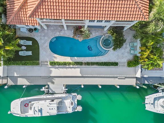 4th image of 820 12th St