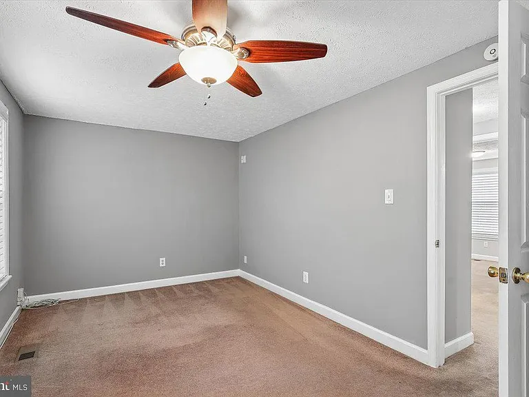1594 Lodge Pole Ct — Photo 16