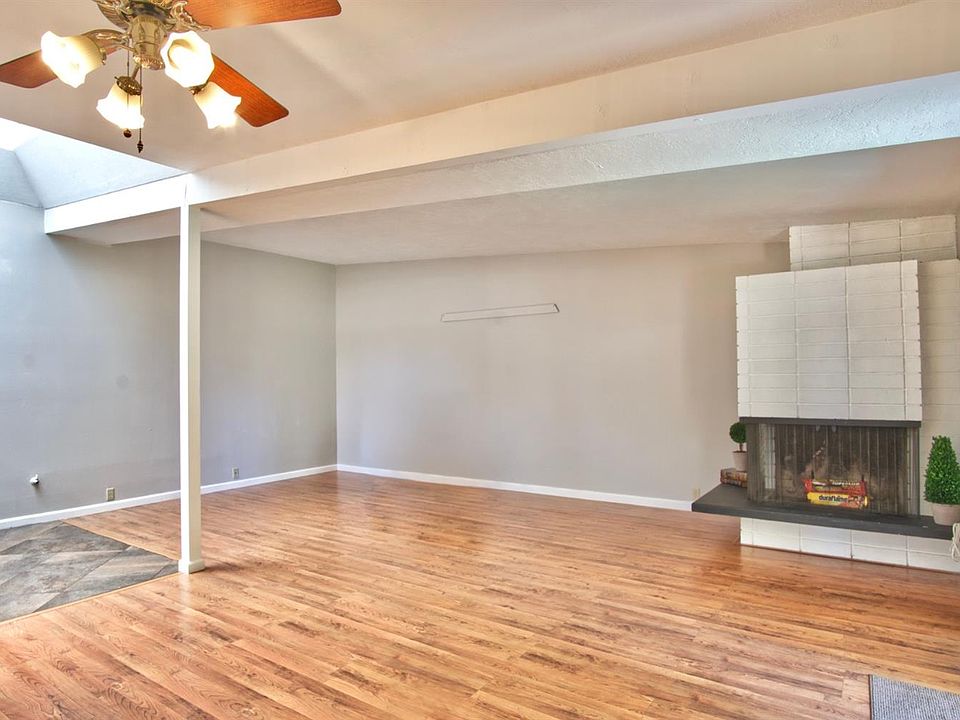 1st image of 4709 River College Dr