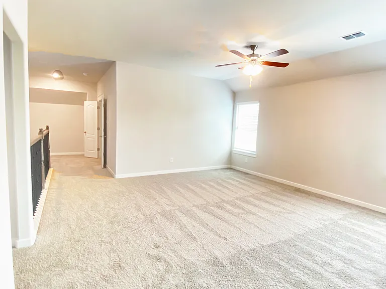 4011 Goldfinch Hvn — Photo 32