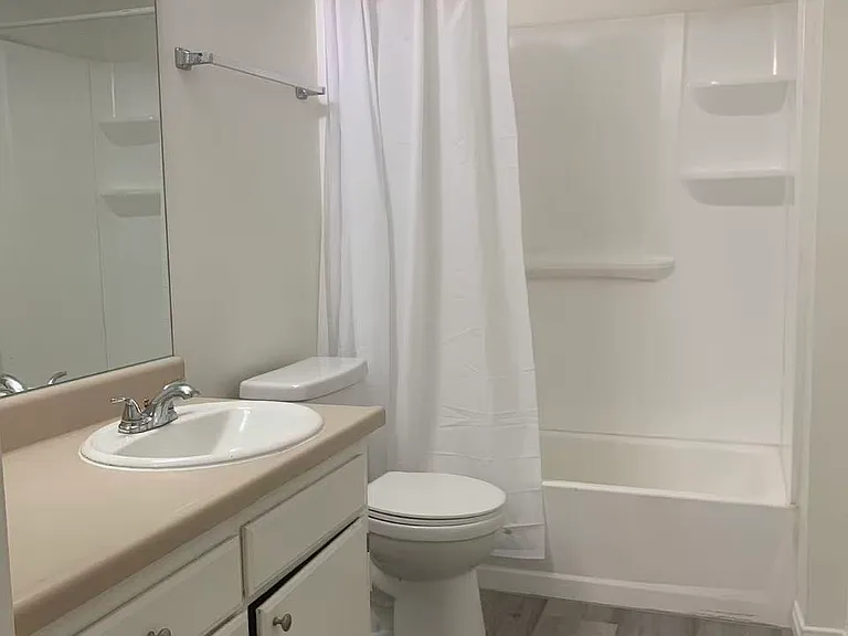 521 Sandalwood Pl #8 — Photo 5
