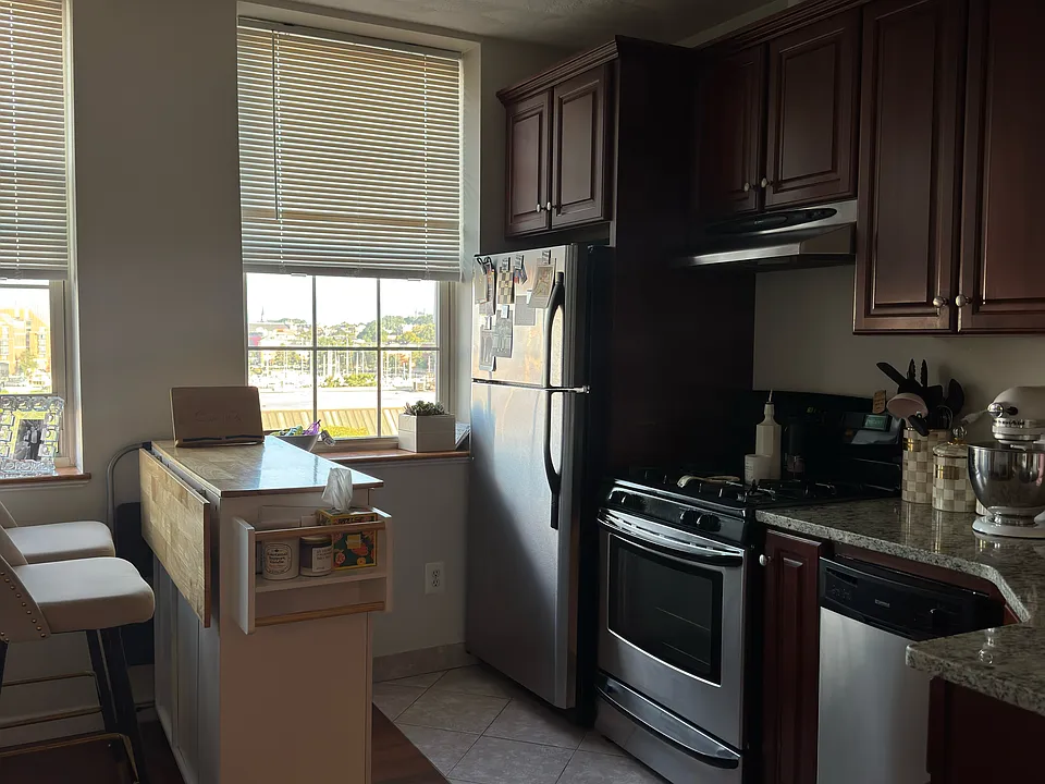 59 Hull St #8