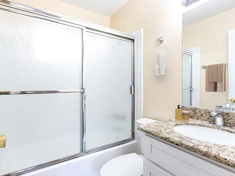 Dry Creek Apartments — Photo 5