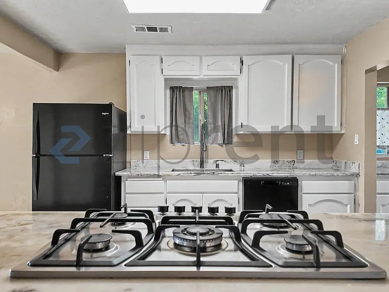 860 Watt Ave #MAIN HOUSE — Photo 24