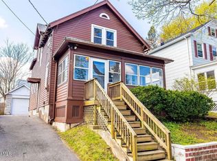 86 Benson St, Albany, NY 12206