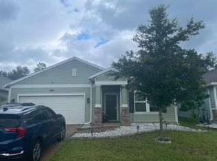 16240 Blossom Lake Dr, Jacksonville, FL 32218