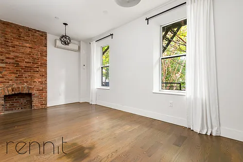 816 Saint Johns Pl Photo 1