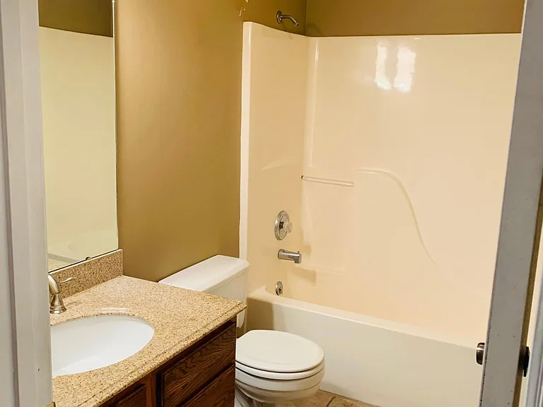 2990 W Highpoint St — Photo 12