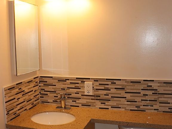 5th image of 1361 Stanwood Dr Unit 1-4
