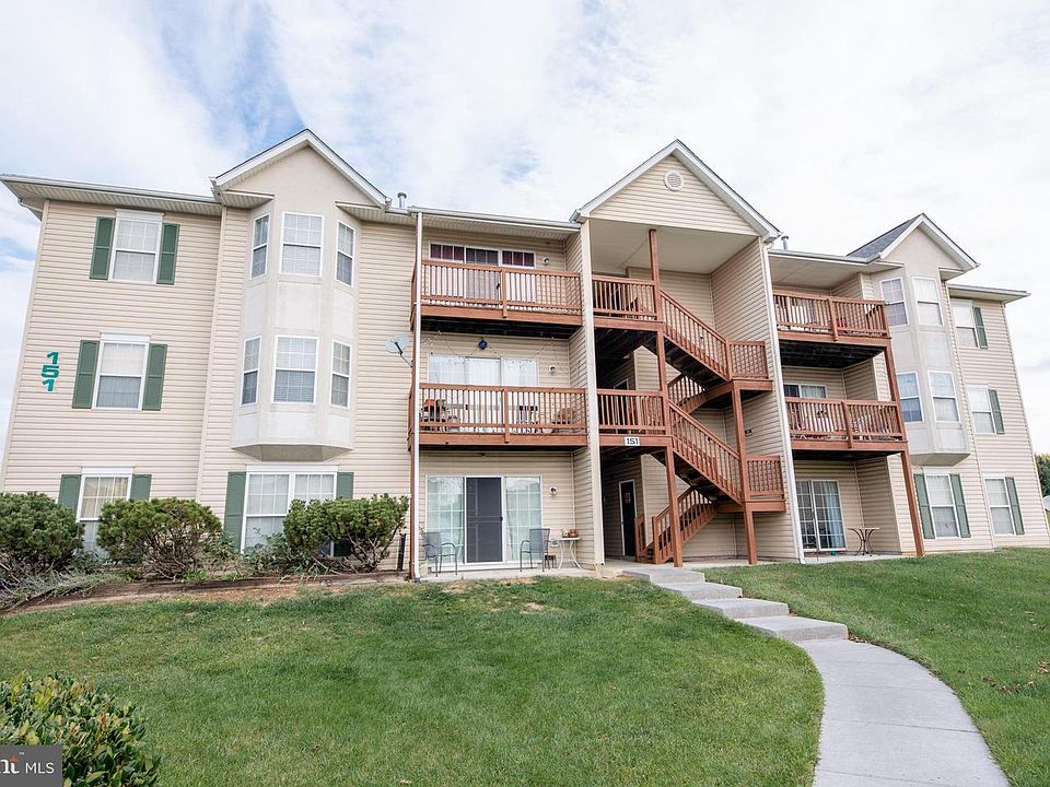 1st image of 151 Brookland Ter APT 3