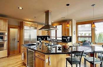 3rd image of 10011 NE 13th St