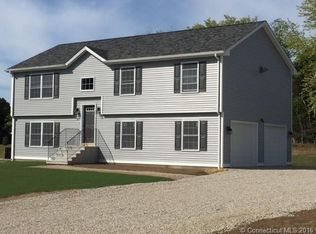 6 Athol St, Killingly, CT 06239