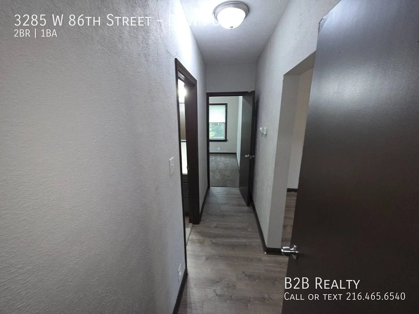 Charming 2-Bedroom Property in Prime Location — Photo 3