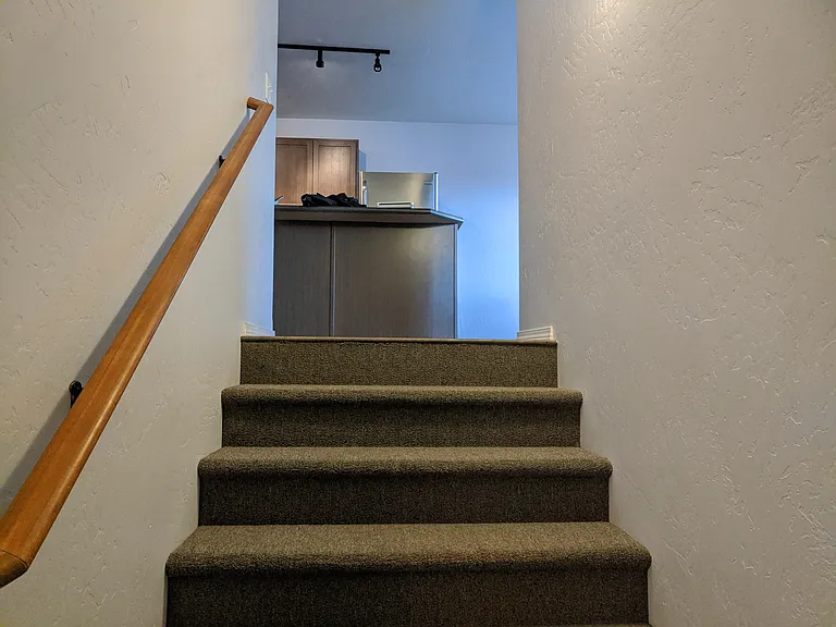 32 W Evergreen Dr — Photo 4