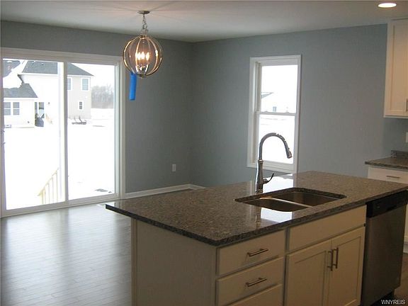 5th image of 37 Vista Ct