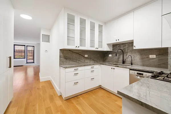 Rented by Metropolitan Property Group | media 8