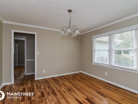 4th image of 2297 Amber Woods Dr