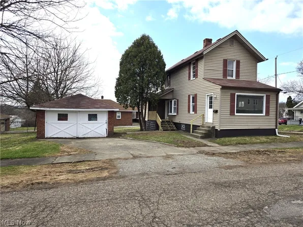 14 N Lorain Ave SE, Girard, OH 44420