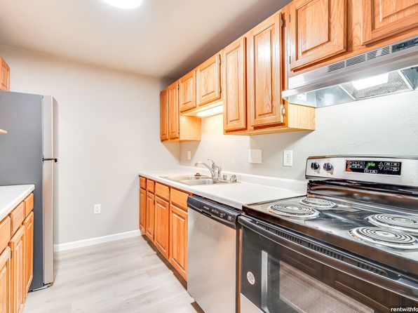 3404 Memorial Dr #J1