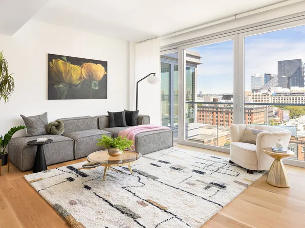 547 West 47th Street 1014 image 3 of 34