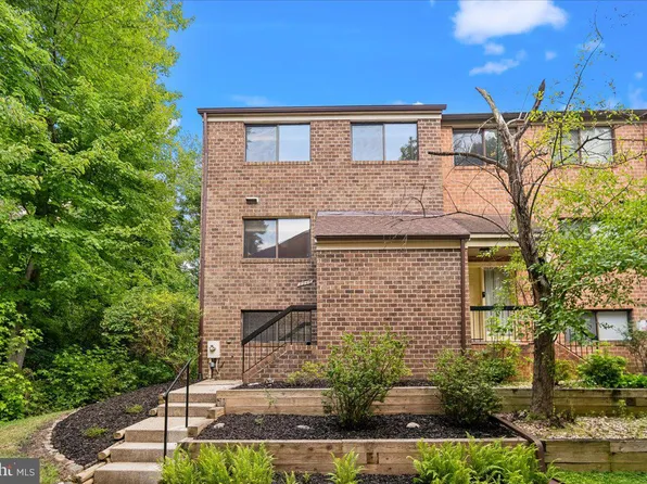 8946 Skyrock Ct, Columbia, MD 21046