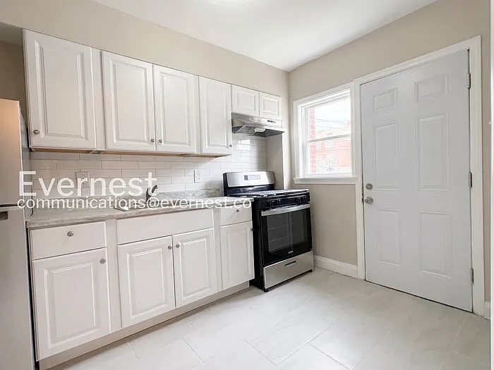 1408 Cedarcroft Rd — Photo 9
